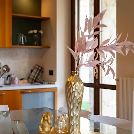 Wine & Ginger - Luxury X8 Villa Monticelli Brusati